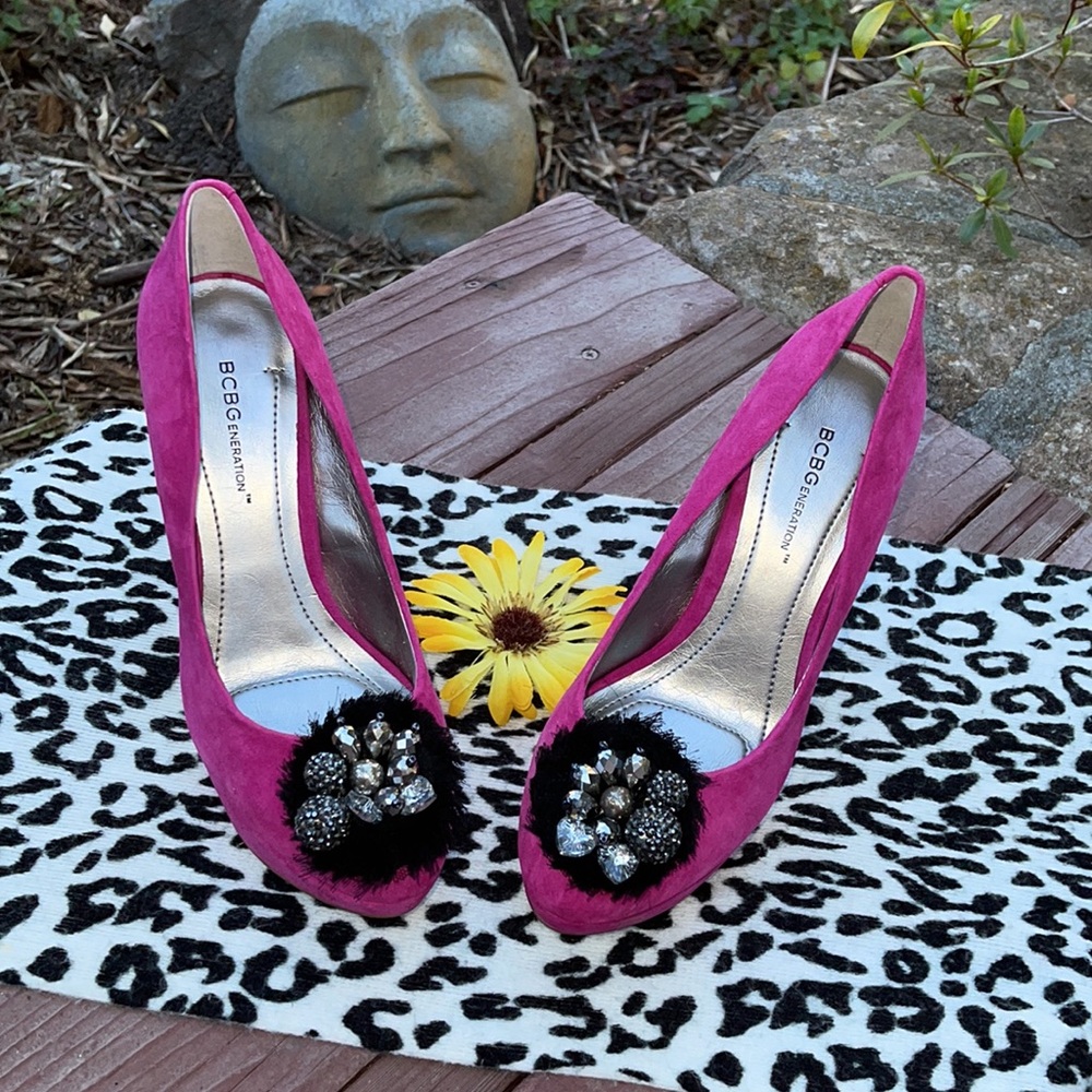 πΊ BCBGeneration; New in Box! SO CUTE - Scottie Hot Purple Pumps, Size 8M! - Picture 4 of 10